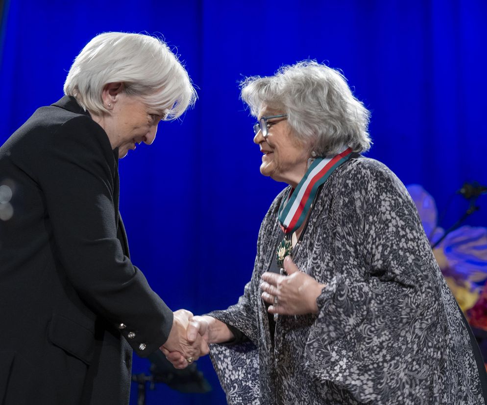 Elżbieta Adamiak uhonorowana Złotym Medalem „Zasłużony Kulturze Gloria Artis”