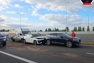 Zderzenie trzech aut na S2. Lądował śmigłowiec LPR. Odleciał bez pacjenta
