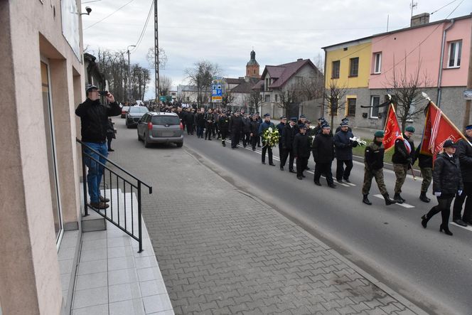 Tłumy żegnały młodego burmistrza i jego ojca