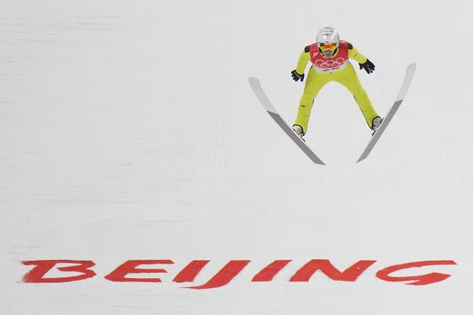 SKOKI dzisiaj O KTÓREJ GODZINIE Skoki narciarskie dzisiaj 11.02 piątek IO Pekin Igrzyska dzisiaj konkurs indywidualny! O której skoki w piątek w Pekinie 11 lutego