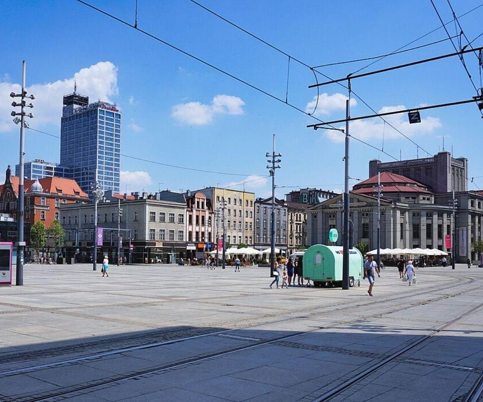 Strzelano do kobiety w restauracji w Katowicach? Dantejskie sceny na rynku