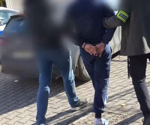 Akcja policji we Wrocławiu. Skakał po balkonach, by uniknąć aresztu