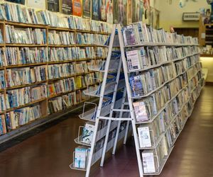 Pamiętasz swój pierwszy film na VHS? Tak wyglądał rynek wideo czasu transformacji