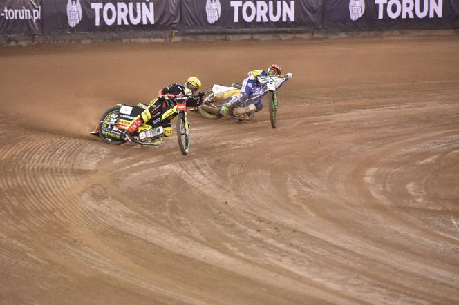 PRES Grupa Deweloperska Toruń - Betard Sparta Wrocław, zdjęcia kibiców i zawodników z Motoareny