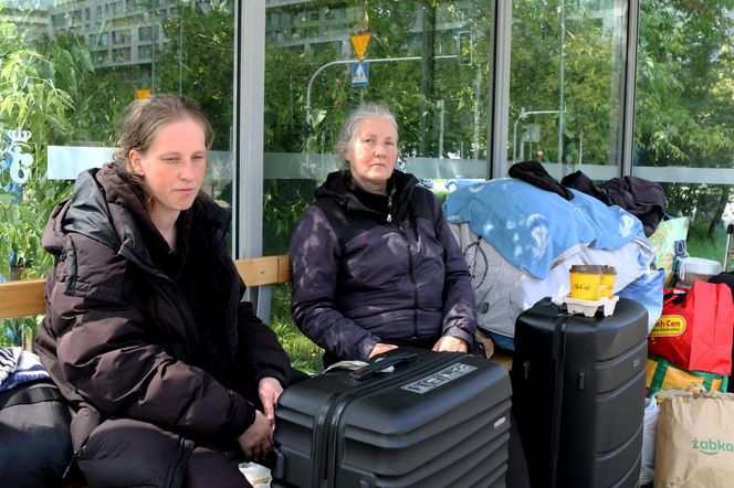 Ukrainki od miesięcy żyją na przystanku na Ochocie. Kobiety nie chcą się stamtąd wynieść