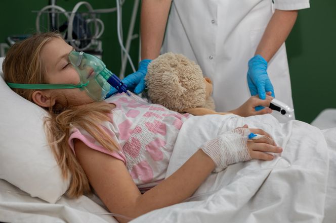 Bardzo groźny wirus atakuje dzieci i seniorów. Pierwsi pacjenci już w szpitalach