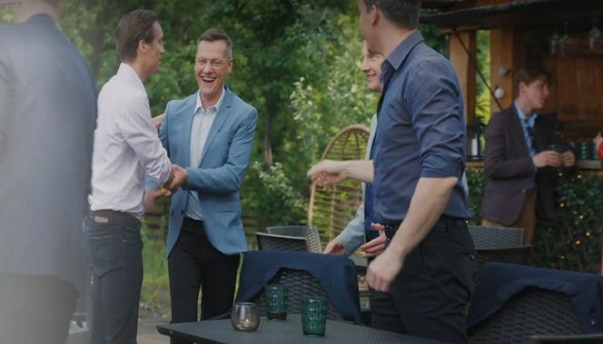 M jak miłość odc. 1887. Marcin (Mikołaj Roznerski), Jakub Karski (Krzysztof Kwiatkowski), Olek (Maurycy Popiel), Piotrek (Marcin Mroczek)