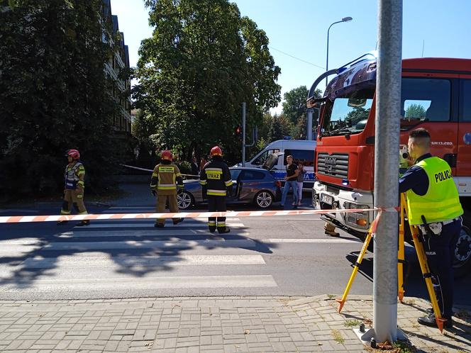 Wypadek na skrzyżowaniu ulic Szkotnik i Mościckiego