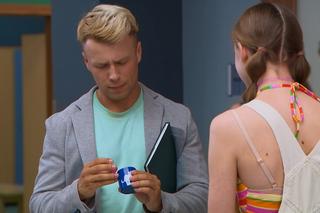 Barwy szczęścia odc. 2732: Patryk (Konrad Skolimowski), Ewelina (Amelia Listwoń) 