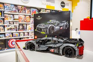 LEGO Technic Peugeot 9x8 Hybrid Hypercar