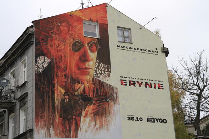 Mural promujący serial "Erynie"