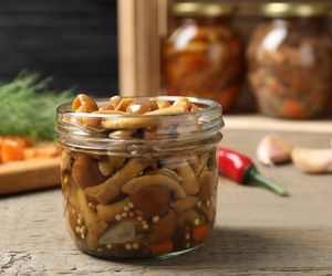 Opieńki - przepis na opieńki marynowane w occie