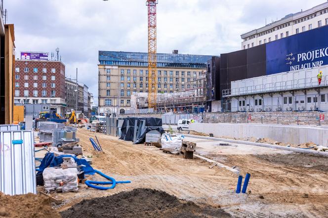 Parking podziemny pod placem Powstańców Warszawy w budowie