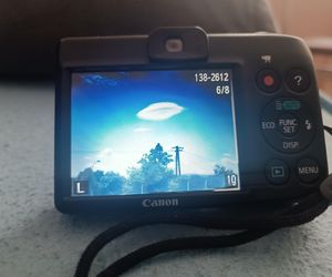 O krok od tragedii na Mazowszu. Roman wypadł z drogi, bo fotografował chmurę w kształcie UFO