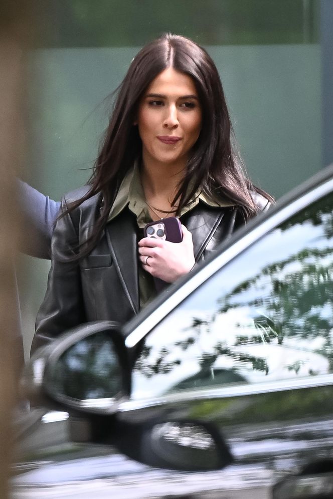 Roxie Węgiel -  tajemniczy fotelik w limuzynie