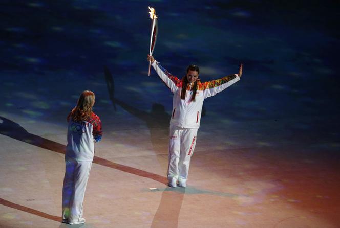 Soczi 2014 Zapalenie olimpijskiego znicza - Maria Szarapowa, Jelena Isinbajewa