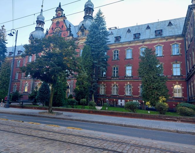 Spacer po siedzibie Dyrekcji Pruskiej Kolei Wschodniej w Bydgoszczy.
