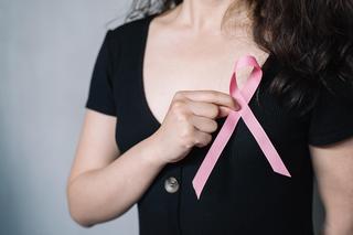 Miesiąc profilaktyki raka piersi. W Łodzi można wykonać bezpłatną mammografię