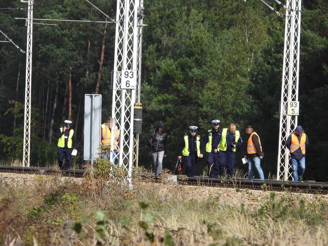 Śmiertelne potrącenie pod Radomiem. Wstrzymany ruch kolejowy i duże opóźnienia pociągów