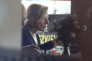 Bożena Dykiel z mężem na spacerze i na obiedzie w Gdyni