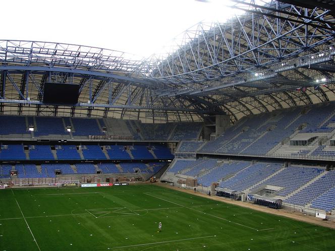 Stadion Lech Poznań, trybuny