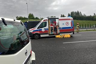 Wypadek na autostradzie A1. Kierowca osobówki zmiażdżony przez TIRy