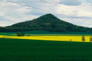 Wielki słup stanie w Krainie Wygasłych Wulkanów. Symbol tego miejsca zostanie zniszczony