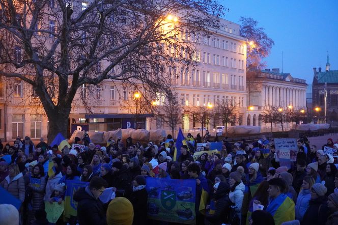 Manifestacja w trzecią rocznicę wybuchu wojny w Ukrainie