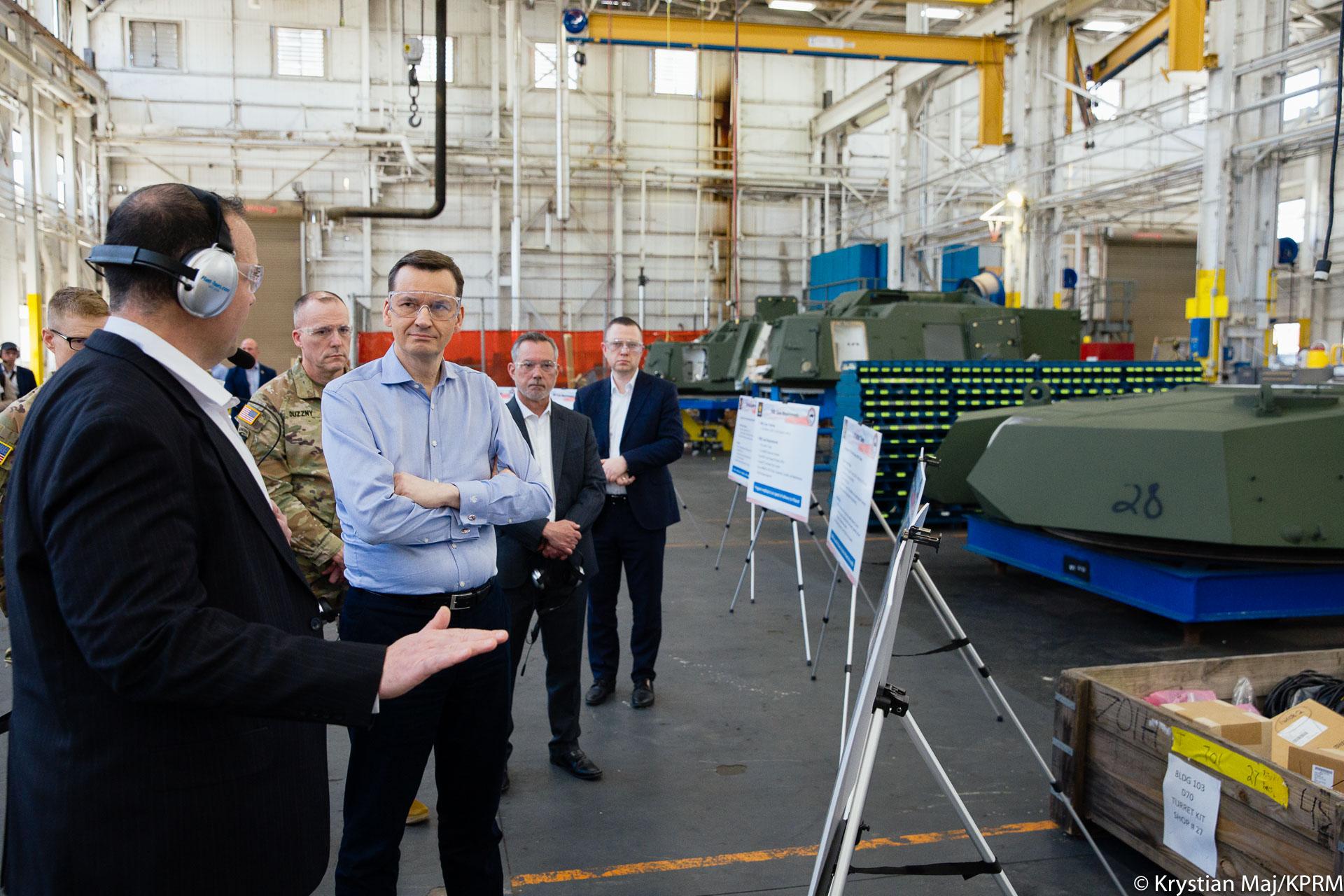 Morawiecki odwiedził zakłady ANAD Anniston Army Depot w Alabamie
