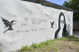 Ozzy Osbourne na Osiedlu Przyjaźń. Wyjątkowy portret Księcia Ciemności