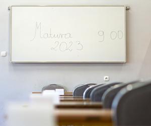 Dlaczego matura z matematyki 2023 nie jest w piątek? Dlaczego najpierw jest angielski?