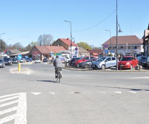 Nowa Słupia, Puszcza Jodłowa i Święty Krzyż