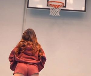 Roxie Węgiel grała w kosza na słynnej arenie