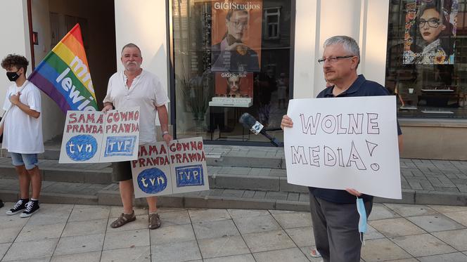 Tak protestowali mieszkańcy Tarnowa! Wsparcie dla telewizji TVN