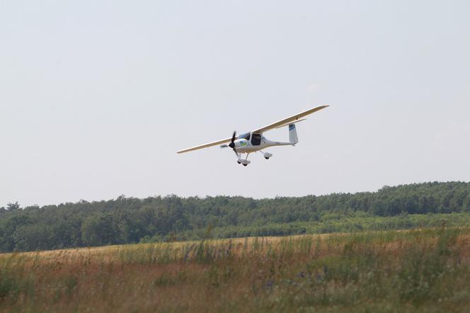 Prezentacja i przelot pierwszego samolotu elektrycznego w Polsce
