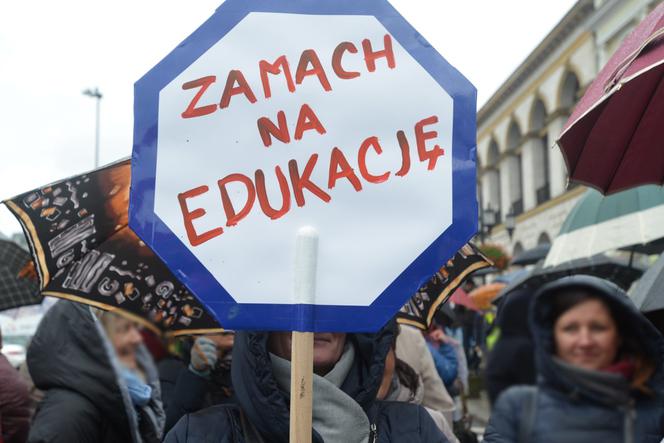 Polacy popierają strajk nauczycieli