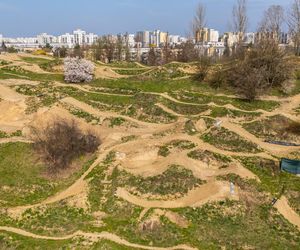 Tor kolarski do dirt jumpingu i kolarstwa górskiego, park im. Cichociemnych Spadochroniarzy AK