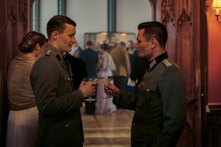 Zatoka szpiegów odc. 2. Franz Neumann (Bartosz Gelner),Heinrich Engel (Michał Balicki)