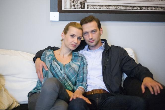 HOTEL 52, 6 sezon, odc. 72. Diana (Joanna Koroniewska) i ksiądz Bartek (Marcin Stec)