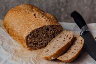 Keto chleb z serem bez węglowodanów. Pyszny i świeży przez kilka dni 