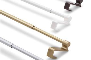 Karnisz bez wiercenia: karnisz teleskopowy zawieszany na górnej ramie okna