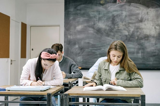 TECHNIKUM INFORMATYCZNE ZAKŁADU DOSKONALENIA ZAWODOWEGO W ŁODZI Z SIEDZIBĄ W ZDUŃSKIEJ WOLI