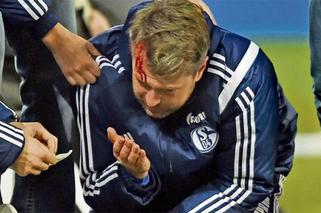 Bundesliga: Skandal na trybunach. Trener Schalke oberwał zapalniczką