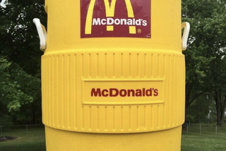 Tak przed laty wyglądał McDonalds. Pamiętasz jeszcze te czasy?