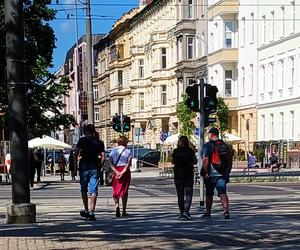 Nowe przejście przez plac Zwycięstwa