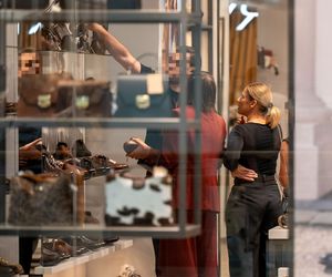 Marta Nawrocka na zakupach. Pierwsza dama ubiera się w sieciówkach