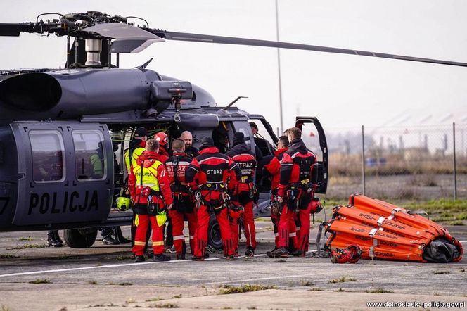 Wrocław. Ćwiczenia na terenie Portu Lotniczego im. Mikołaja Kopernika [ZDJĘCIA].