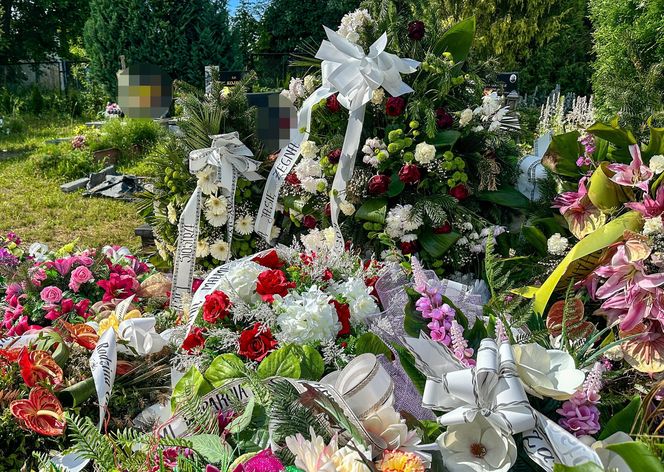 Jechali na obiad do rodziny. Rozbili się na drzewie. "Dobrzy ludzie, zawsze pomocni"