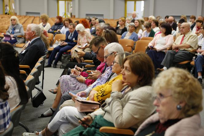 Trwa Kongres Świadków Jehowy w Sosnowcu. W sobotę ochrzczono nowych wyznawców