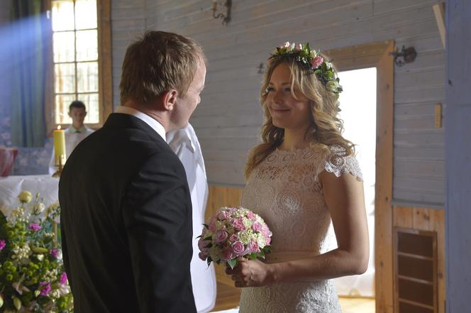 To nie koniec świata odcinek 26 Ula (Magdalena Lamparska) Darek (Eryk Lubos)